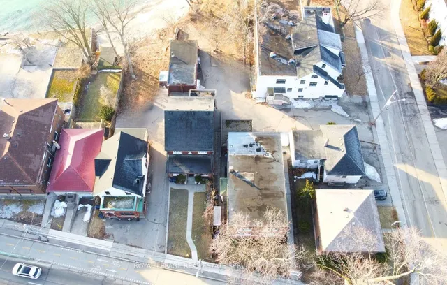 Additional image 10 of 2707 Lake Shore Blvd