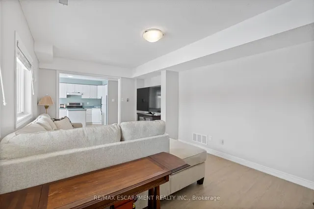 Additional image 36 of 46 Pentland Rd