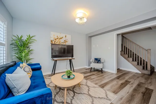 Additional image 23 of 230 Avonsyde Blvd Unit 37