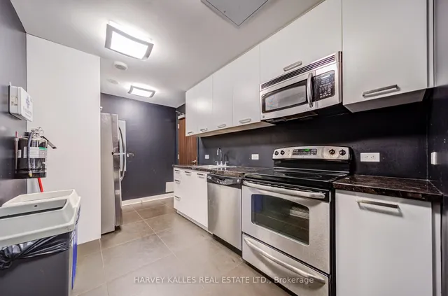 Additional image 50 of 478 King St Unit 318