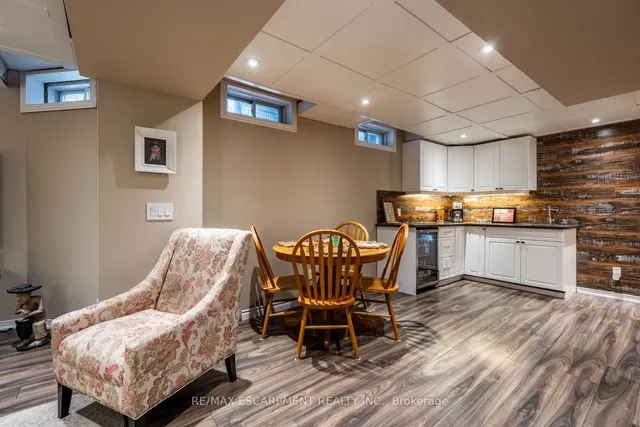 Additional image 37 of 75 Chatsworth Cres