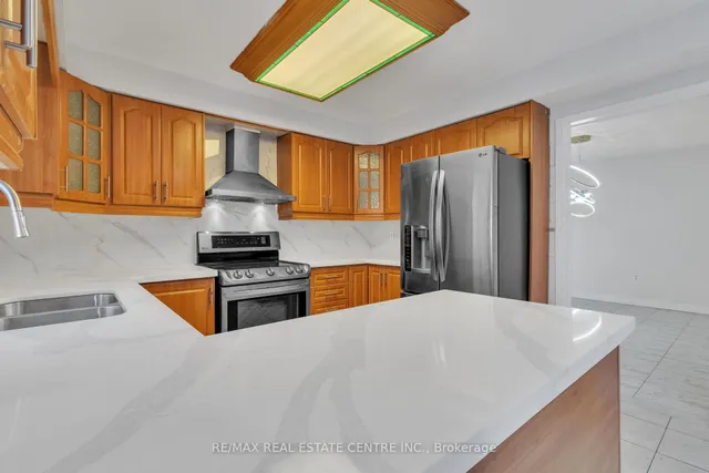 Additional image 22 of 27 Kentucky Dr