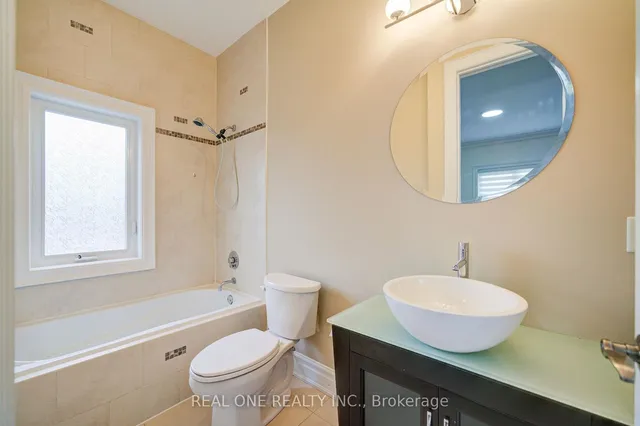 Additional image 20 of 210 Maplehurst Ave