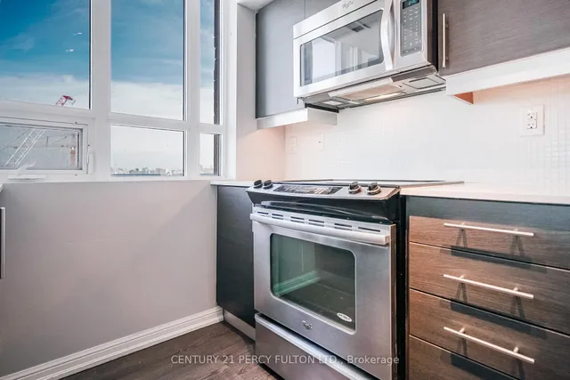 Additional image 9 of 125 Western Battery Rd Unit 1915