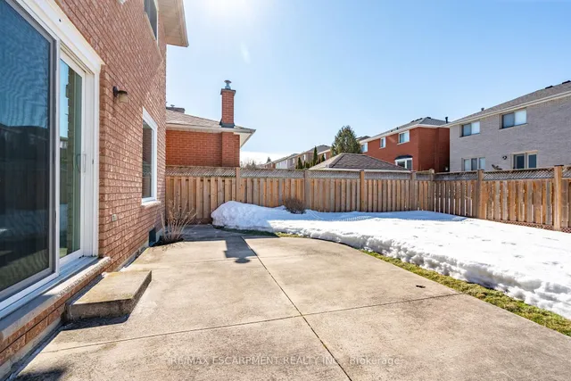 Additional image 45 of 35 Republic Ave