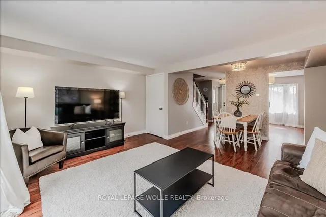 Additional image 13 of 10 Caprice Crt