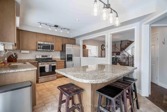 Additional image 10 of 212 Bradley Ave