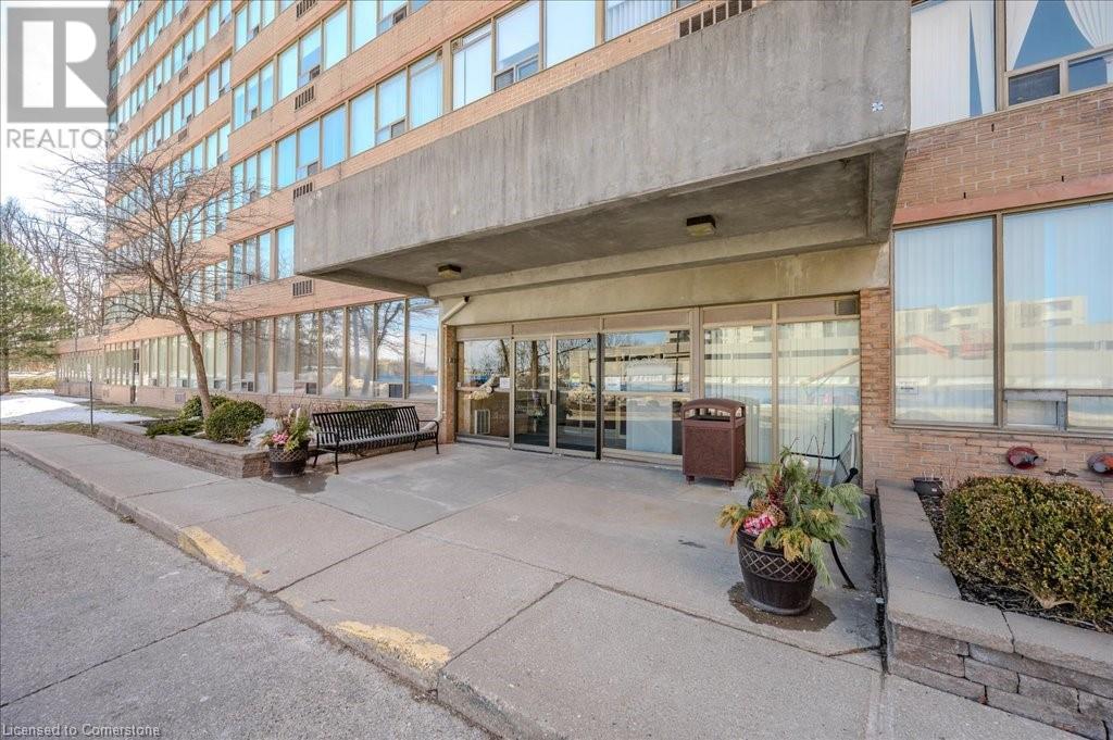3227 KING Street E Unit# 301|Kitchener, Ontario N2A3Z9