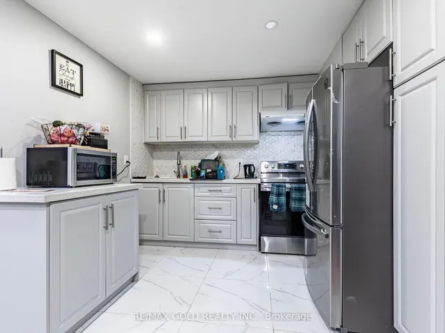 Additional image 34 of 12 Jaypeak Rd