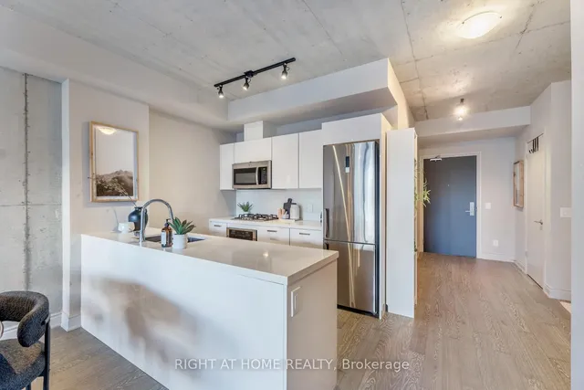 Additional image 3 of 608 Richmond St Unit 320