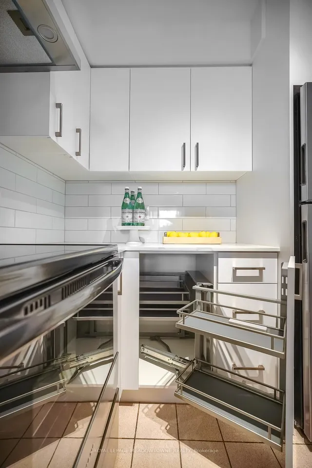 Additional image 18 of 18 Pemberton Ave Unit 401