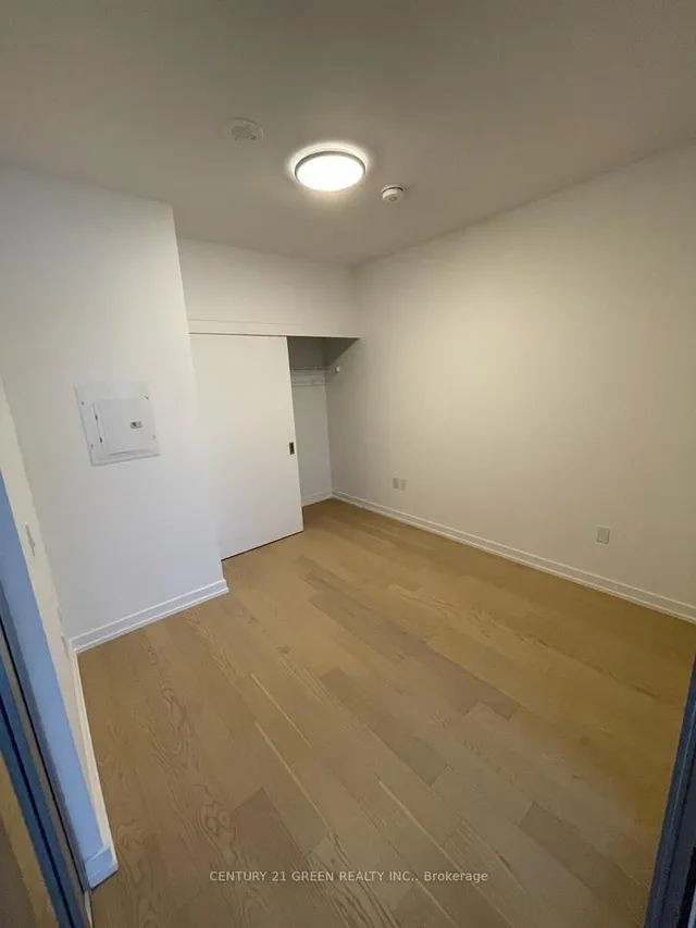 Additional image 7 of 15 Wellington St Unit 703