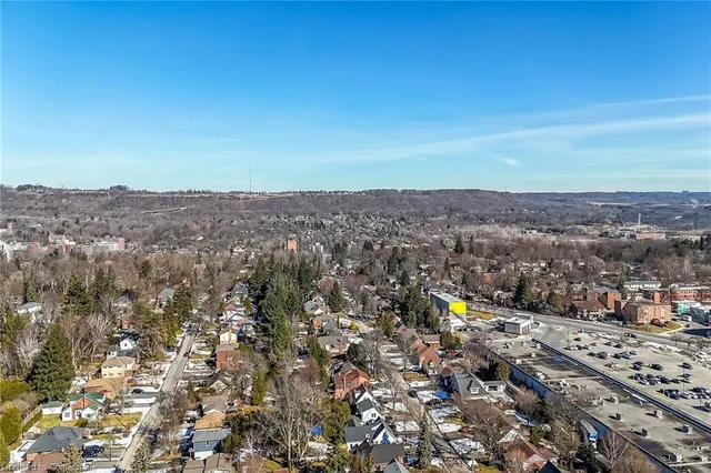 Additional image 45 of 50 Tweedsmuir Ave