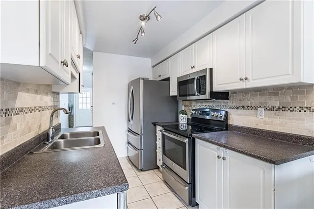 Additional image 9 of 485 Green Rd Unit 42