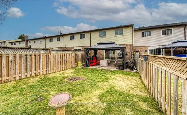 Additional image 37 of 26 Cedarhill Cres