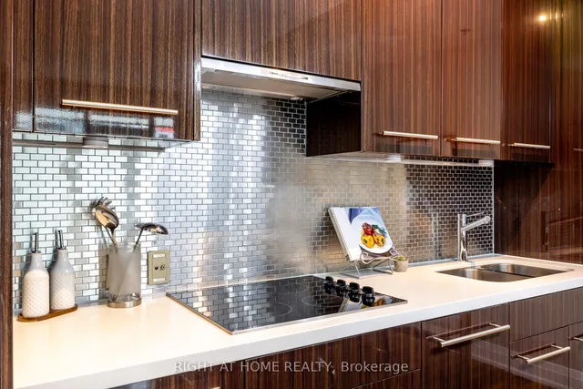 Additional image 13 of 80 John St Unit 1101