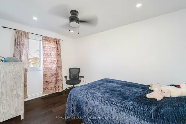 Additional image 19 of 83 Fairglen Ave