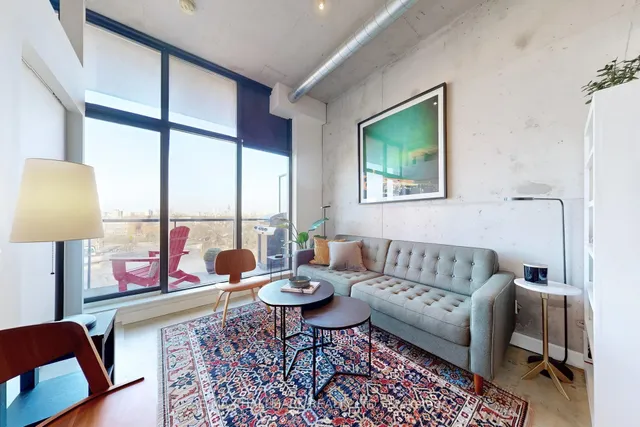 369 Sorauren Ave Unit 604