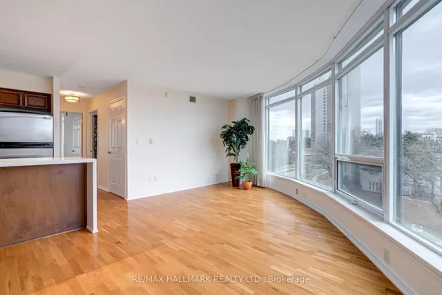 Additional image 4 of 18 Valley Woods Rd Unit 1003