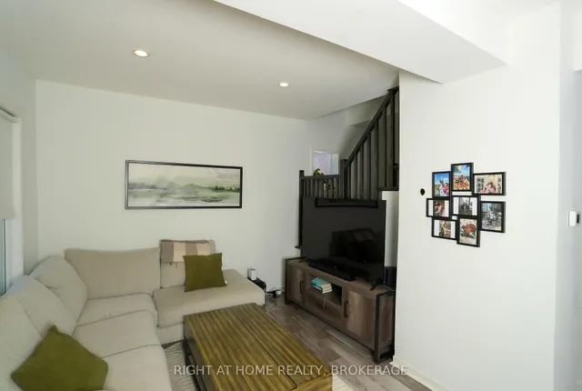 Additional image 2 of 304 Rosslyn Ave