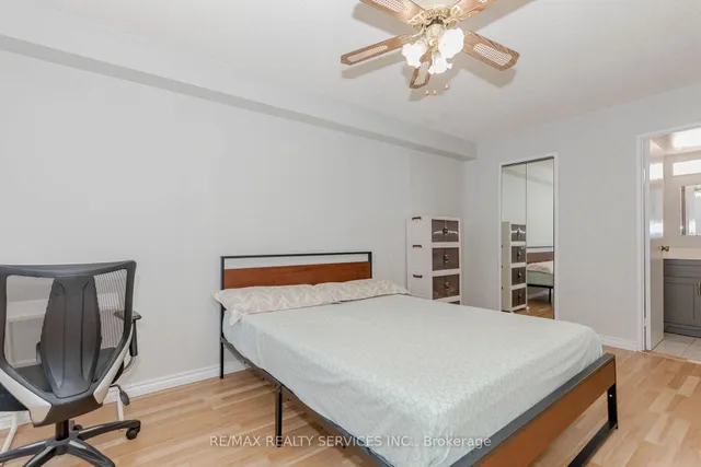 Additional image 28 of 18 Knightsbridge Rd Unit 304