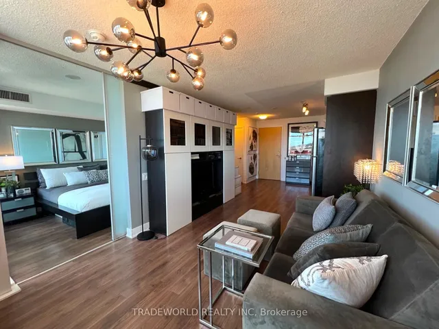 Additional image 6 of 1048 Broadview Ave Unit 804