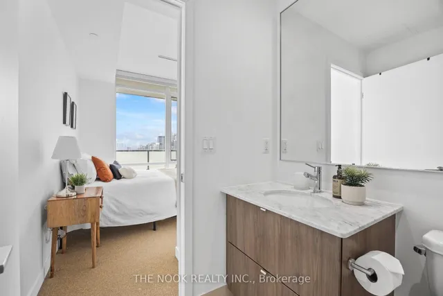 Additional image 17 of 170 Fort York Blvd Unit 2602