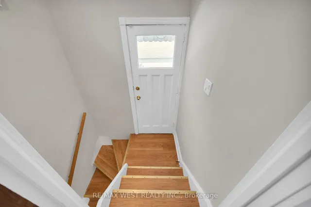 Additional image 10 of 9 Fieldway Rd