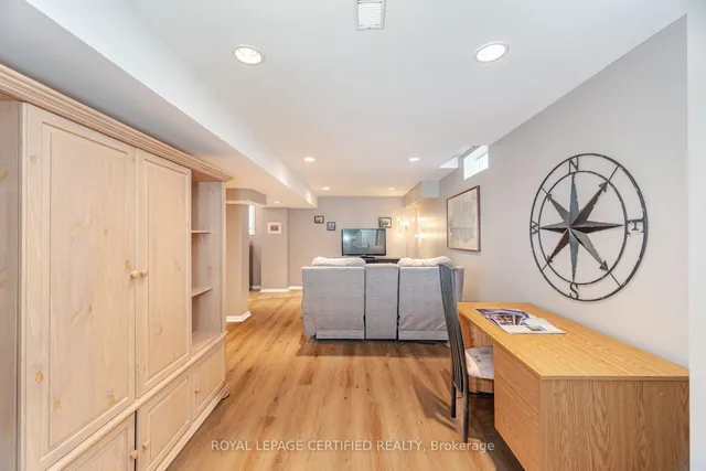 Additional image 29 of 70 Rivermere Crt