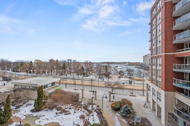 Additional image 22 of 550 Queens Quay Unit 512