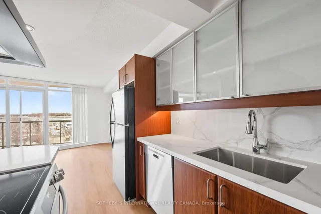 Additional image 8 of 550 Queens Quay Unit 512
