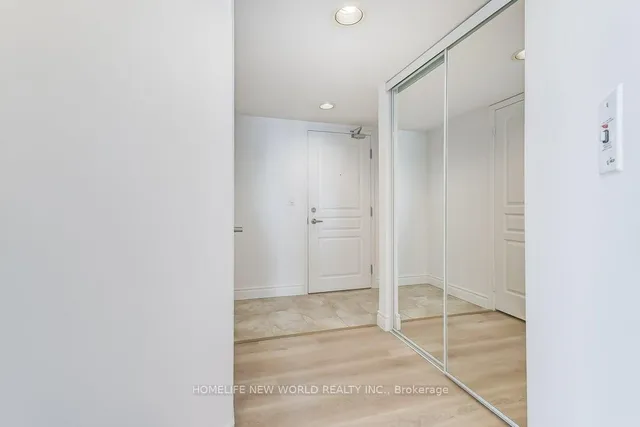 Additional image 10 of 140 Simcoe St Unit 1520