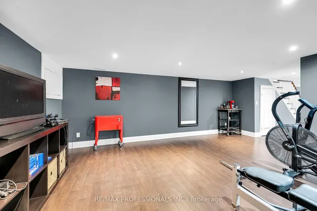 Additional image 40 of 66 Clonmore Dr