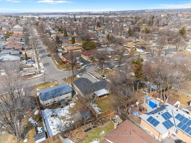 Additional image 50 of 37 Burgby Ave