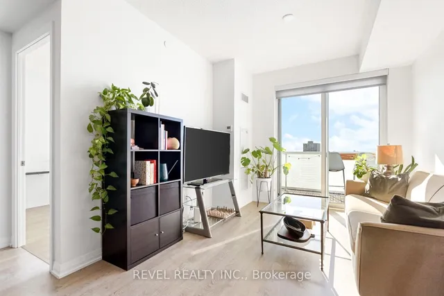 Additional image 6 of 101 Erskine Ave Unit 2713