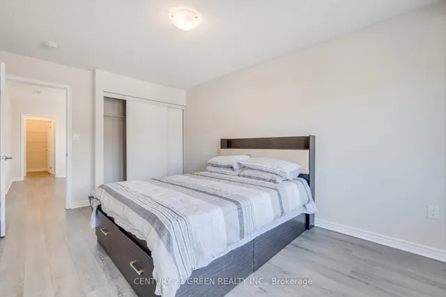 Additional image 37 of 34 Dredge Crt