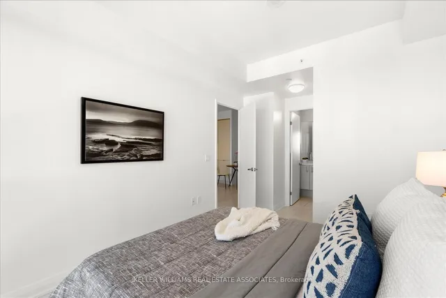 Additional image 19 of 10 Gibbs Rd Unit PH1009