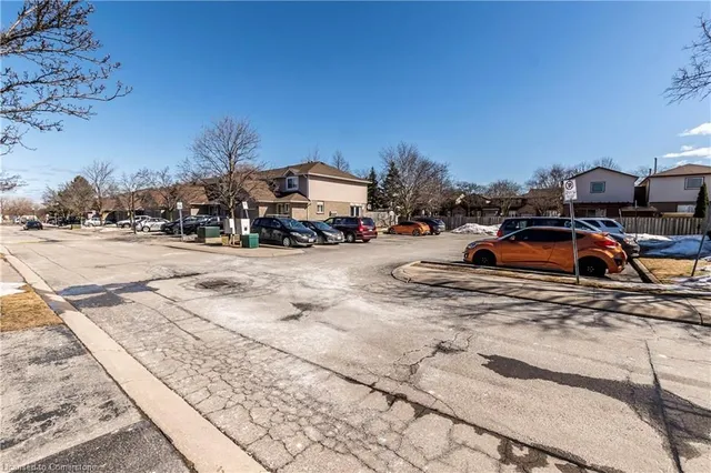 Additional image 32 of 610 Barton St Unit 16