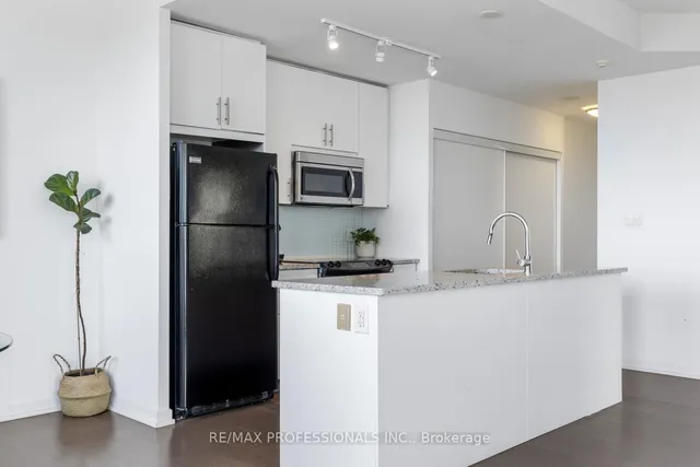 Additional image 8 of 70 Forest Manor Rd Unit 1806