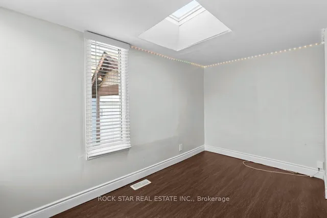 Additional image 15 of 937 Garth St