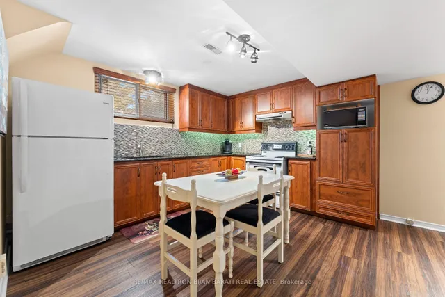 Additional image 22 of 276 Kingsdale Ave