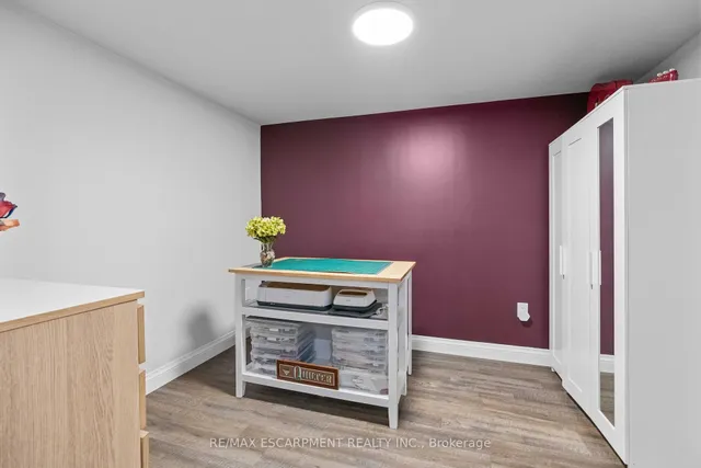 Additional image 30 of 684 Dynes Rd Unit 5