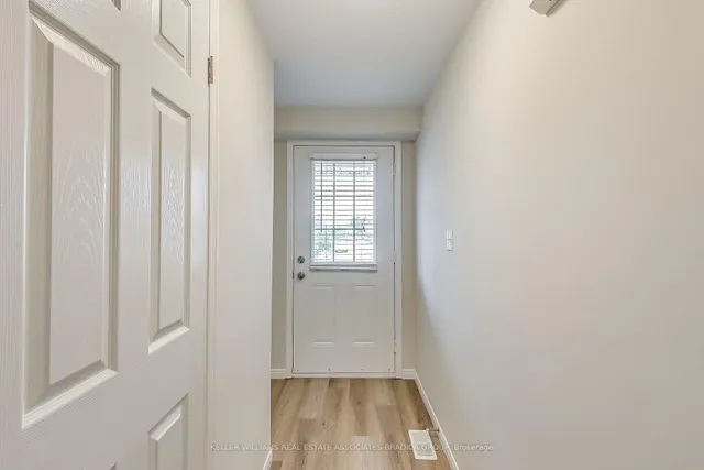 Additional image 2 of 102 Rochefort St
