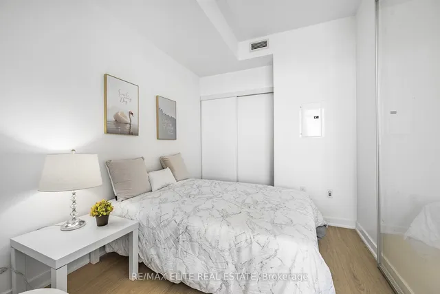 Additional image 10 of 25 Capreol Crt Unit 3805