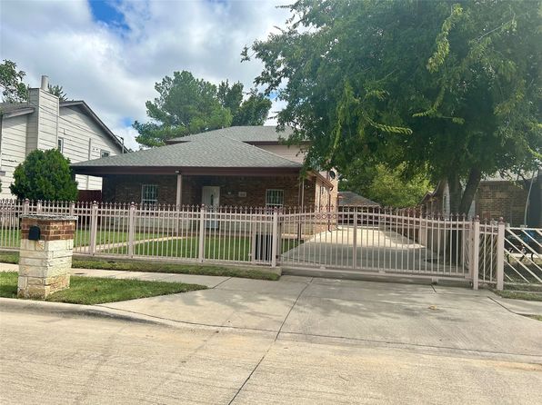 558 Pleasant Vista Dr, Dallas, TX 75217