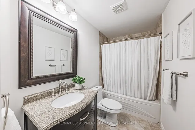 Additional image 40 of 4670 Webb St