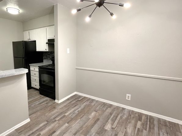 2717 W Jefferson Blvd, Dallas, TX 75211, Dallas, TX 75211