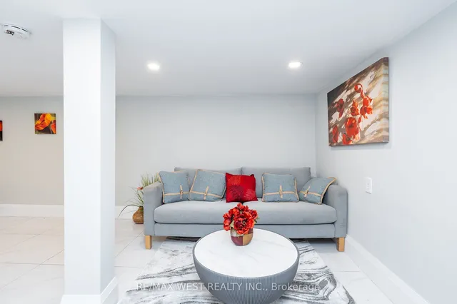 Additional image 5 of 540 Dufferin St