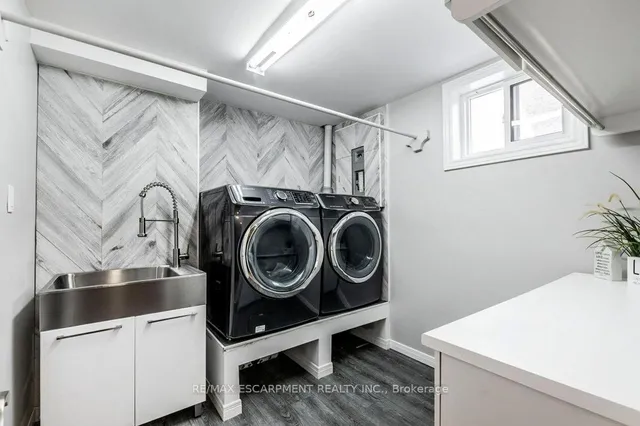 Additional image 11 of 27 Grayrocks Ave