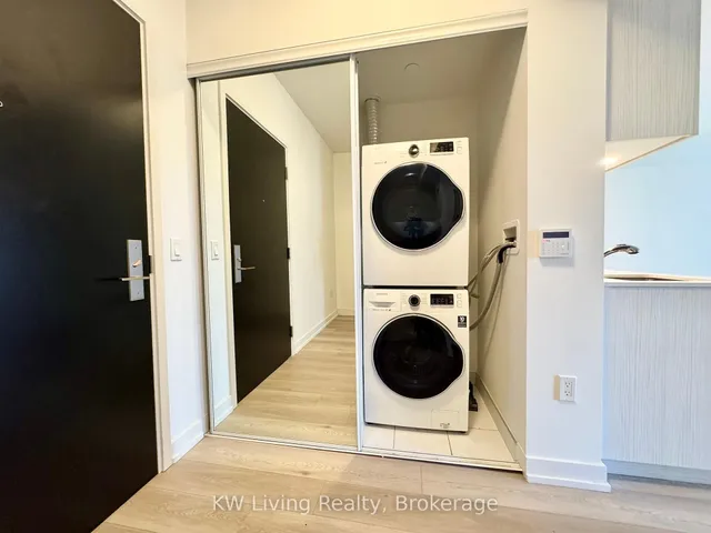 Additional image 6 of 158 Front St Unit 517